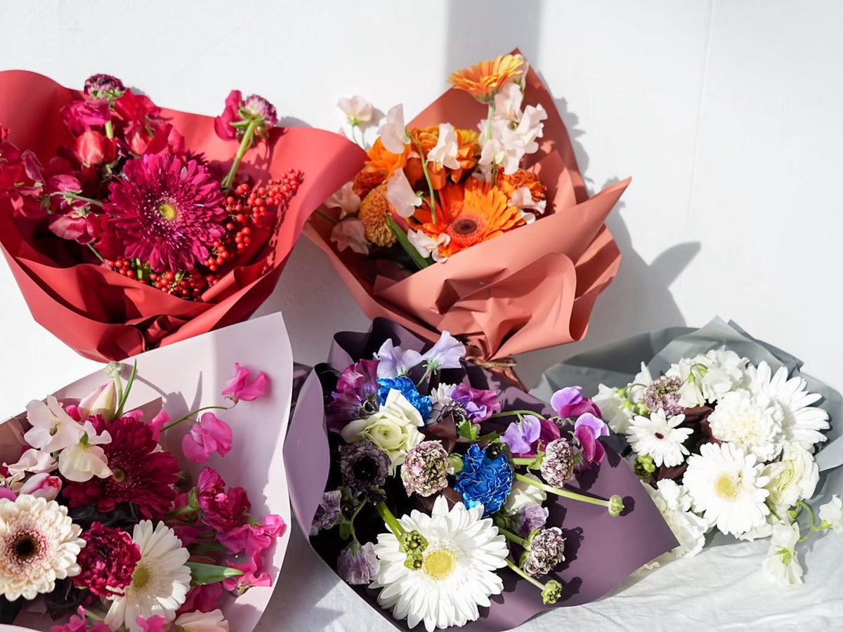 MEDERU Flowerの色とりどりの花束